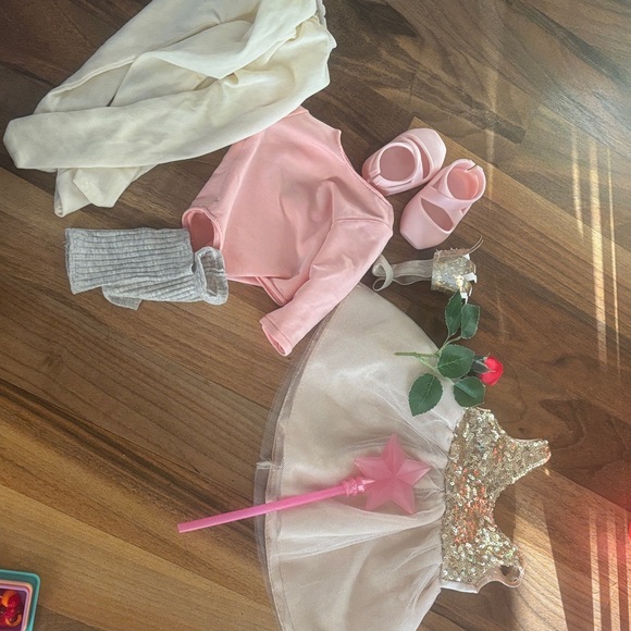 My Generation Doll Playset with Tent and Accessories - Picture 8 of 8